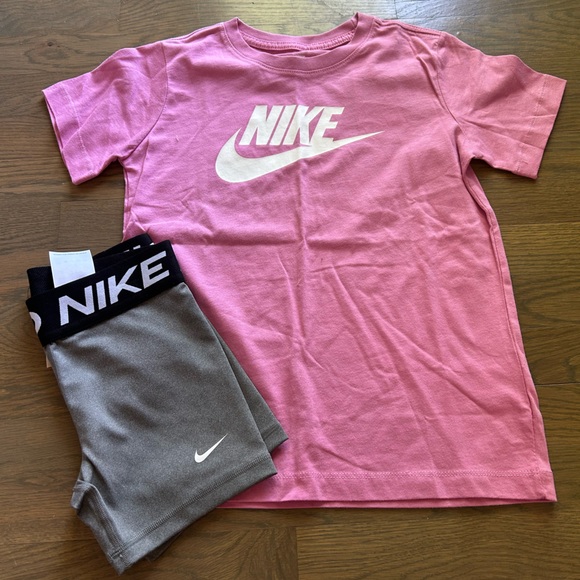 Nike Other - NWT Nike Girls Set size Medium